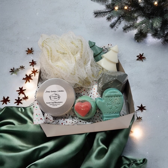 HOLIDAY GIFT BOXES $75 Value Soap Body Bar Bath Bomb Loofah Gift Box Packaged - Picture 2 of 4